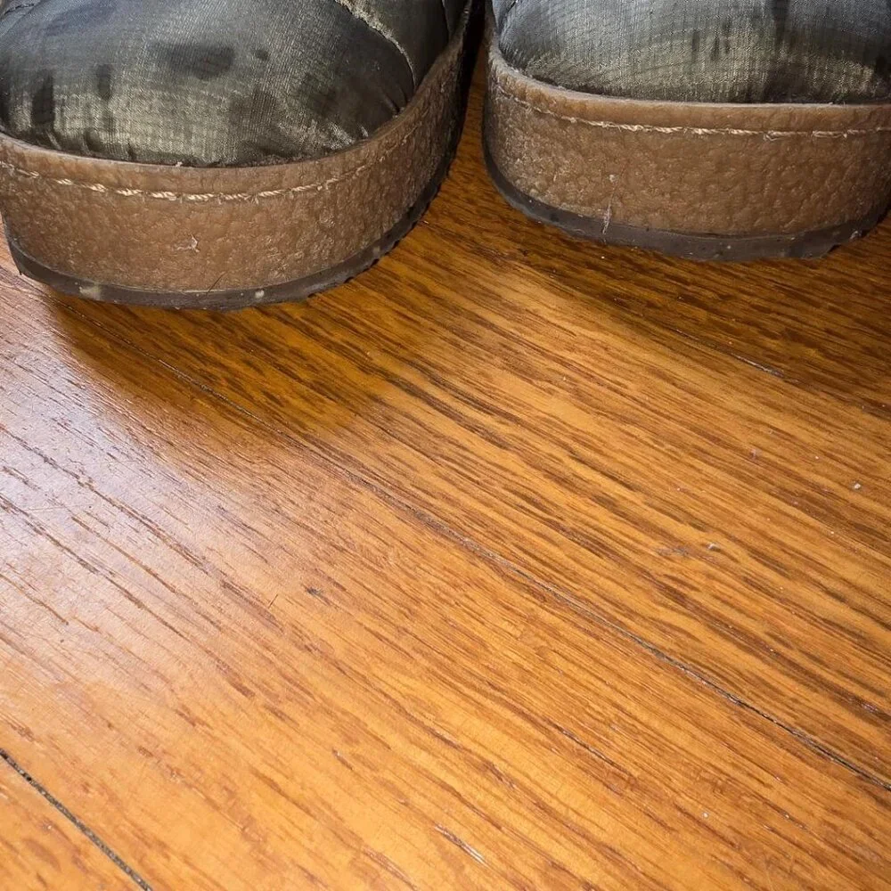 Cool Planet by Steve Madden Platform Puffy Sneakers Women's Size 8.5W Army Green
